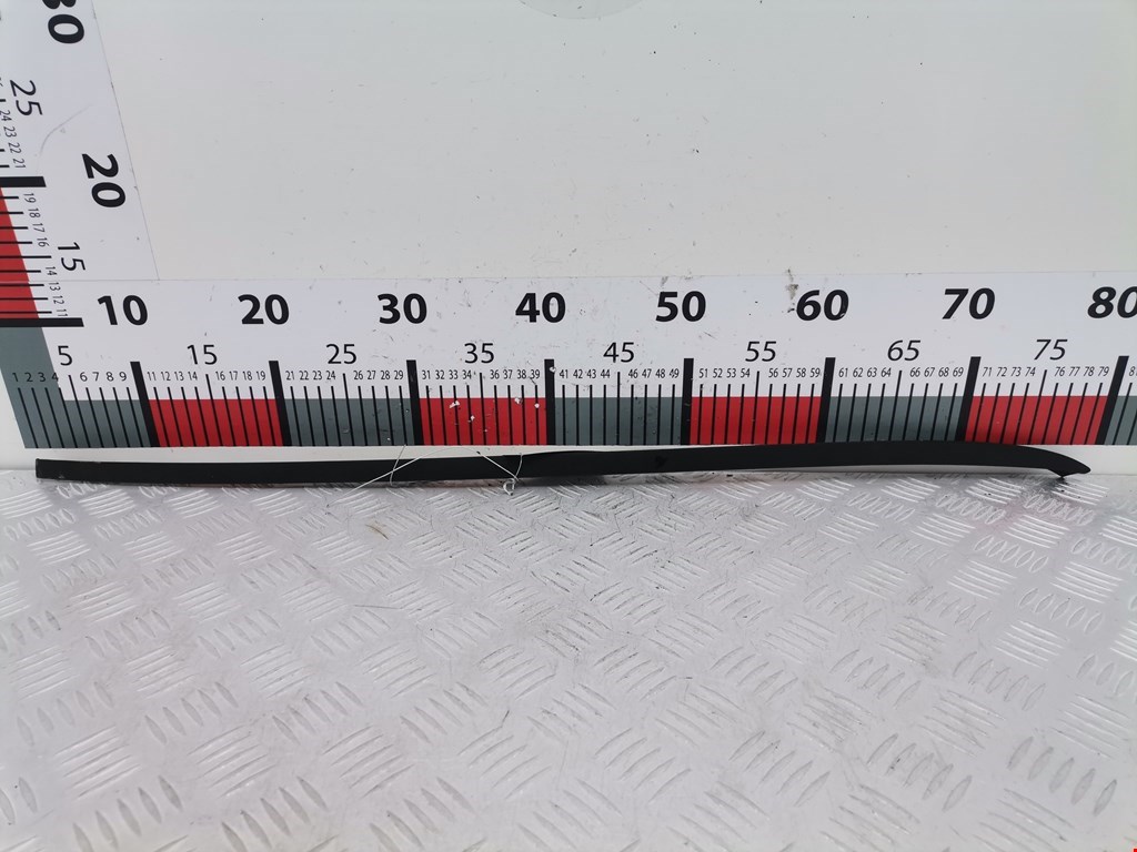 Молдинг лобового стекла VOLKSWAGEN Passat B6 2005-2011