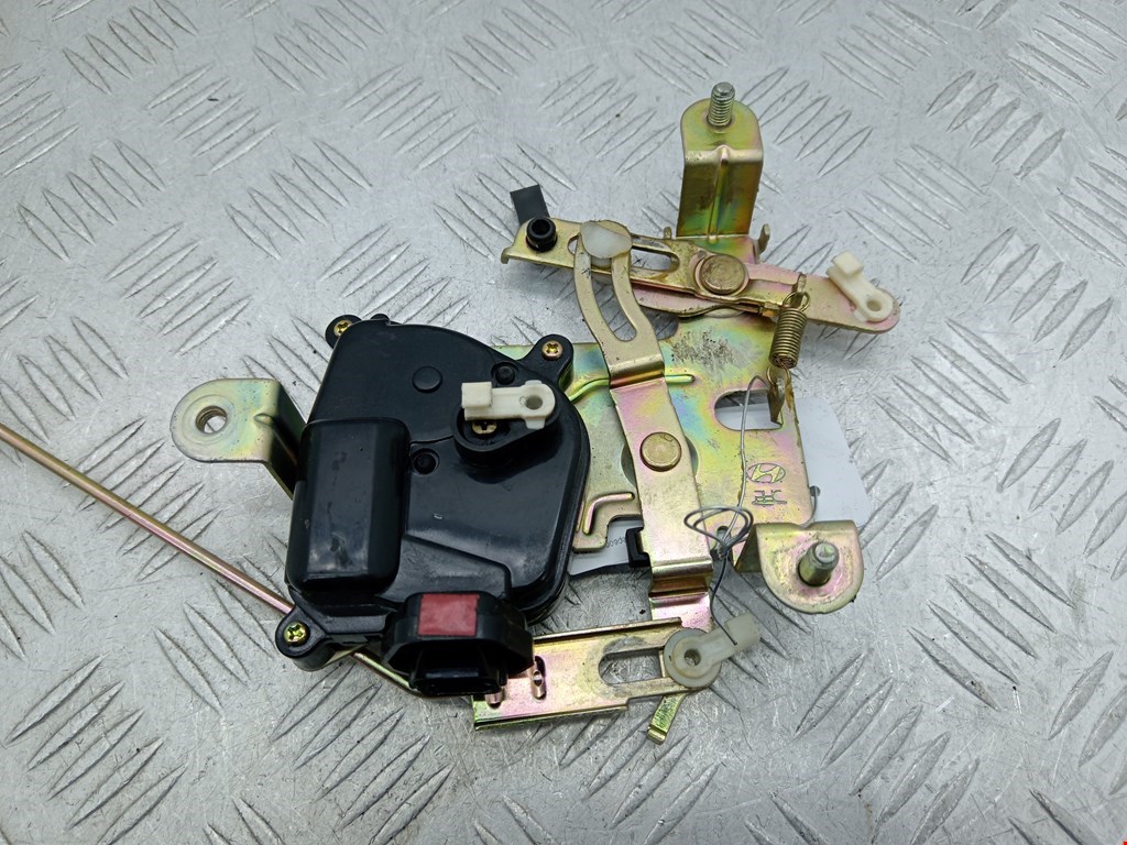 Активатор замка багажника HYUNDAI Tucson l 2004-2010