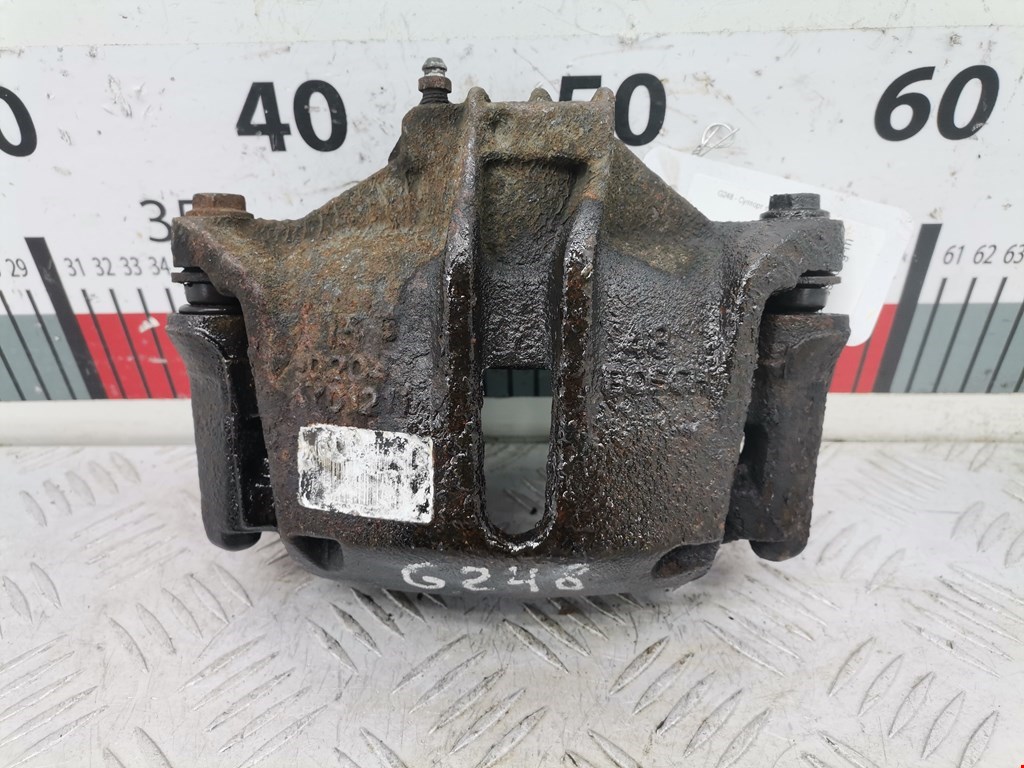 Суппорт передний правый Peugeot 206 (1998-2006)