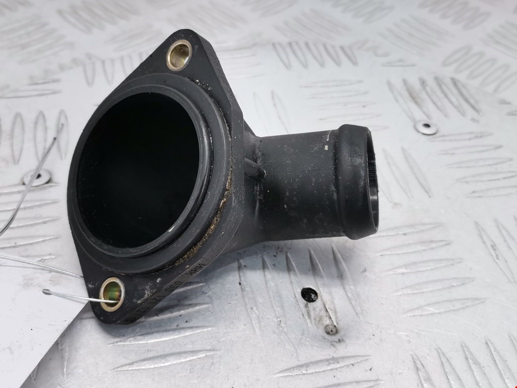 Корпус термостата AUDI A4 B5 1995-2001