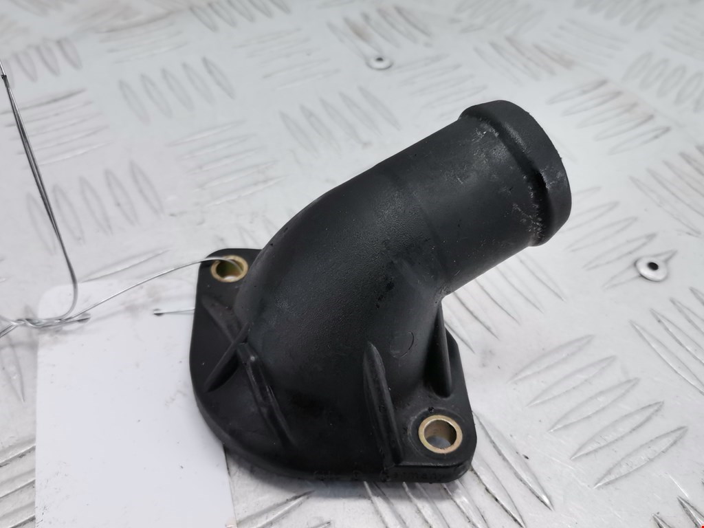 Корпус термостата AUDI A4 B5 1995-2001