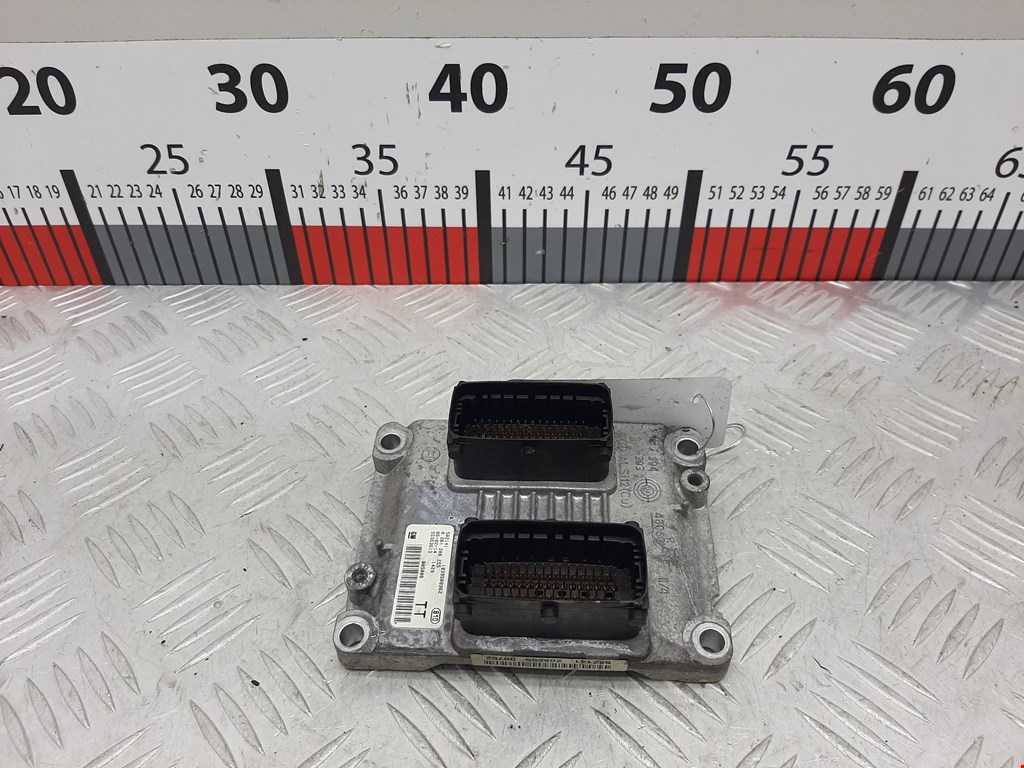 Блок управления двигателя (ЭБУ) OPEL Meriva A 2003-2010