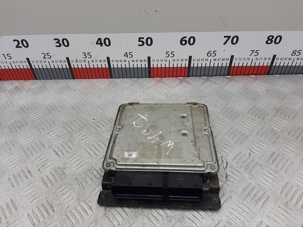 Блок управления двигателя (ЭБУ) VOLKSWAGEN Passat B6 2005-2011