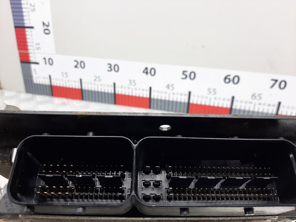 Блок управления двигателя (ЭБУ) VOLKSWAGEN Passat B6 2005-2011