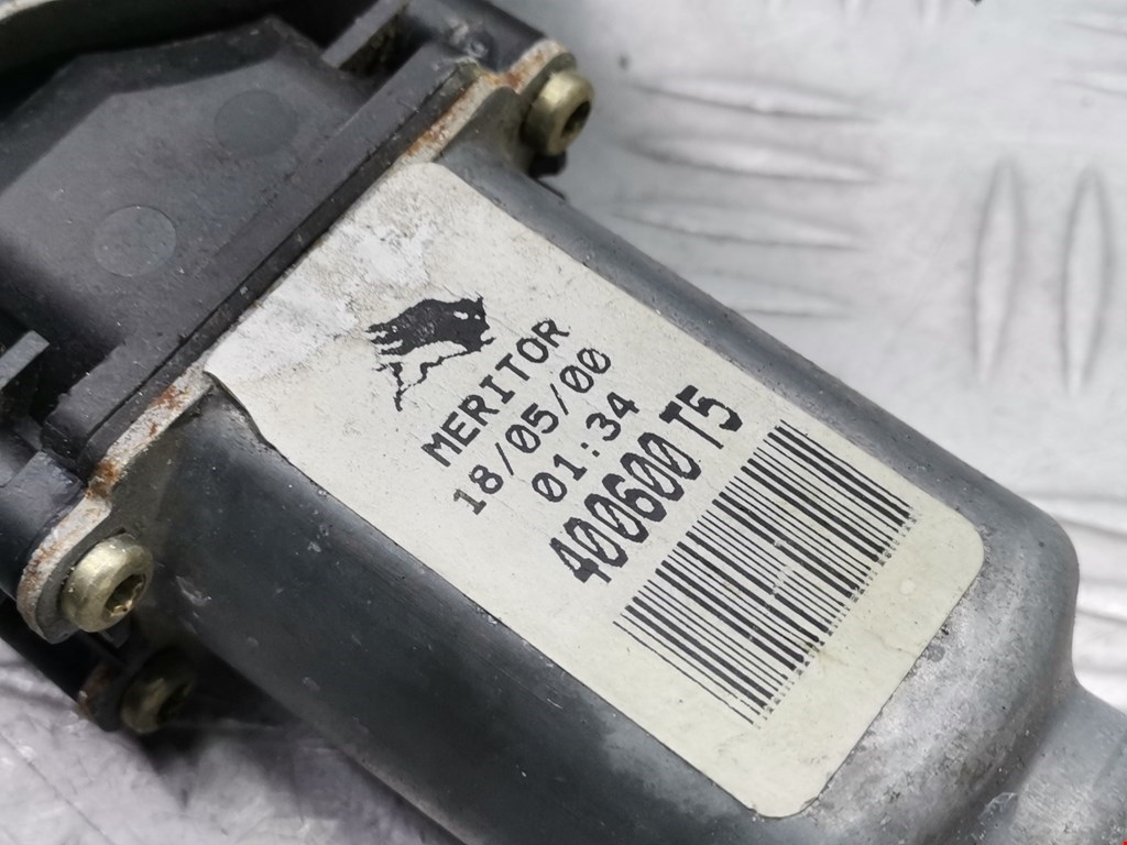 Стеклоподъемник передний правый NISSAN Primera P11 1996-2002