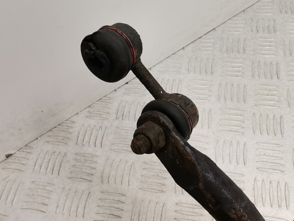 Стабилизатор передний (поперечной устойчивости подвески) KIA Carnival I 1999-2005