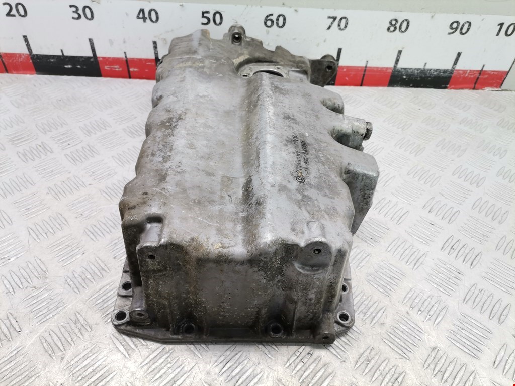 Поддон масляный двигателя VOLKSWAGEN Passat B7 2011-2015