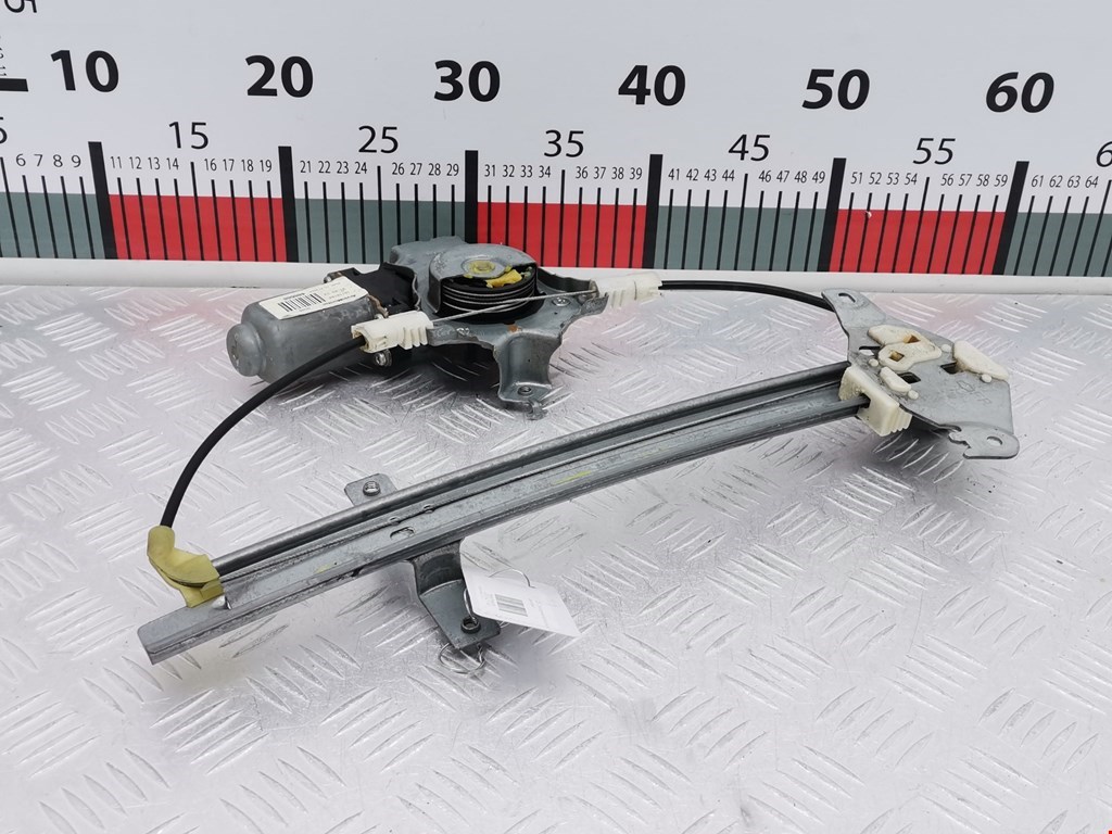 Стеклоподъемник задний правый NISSAN Almera Tino 2000-2006