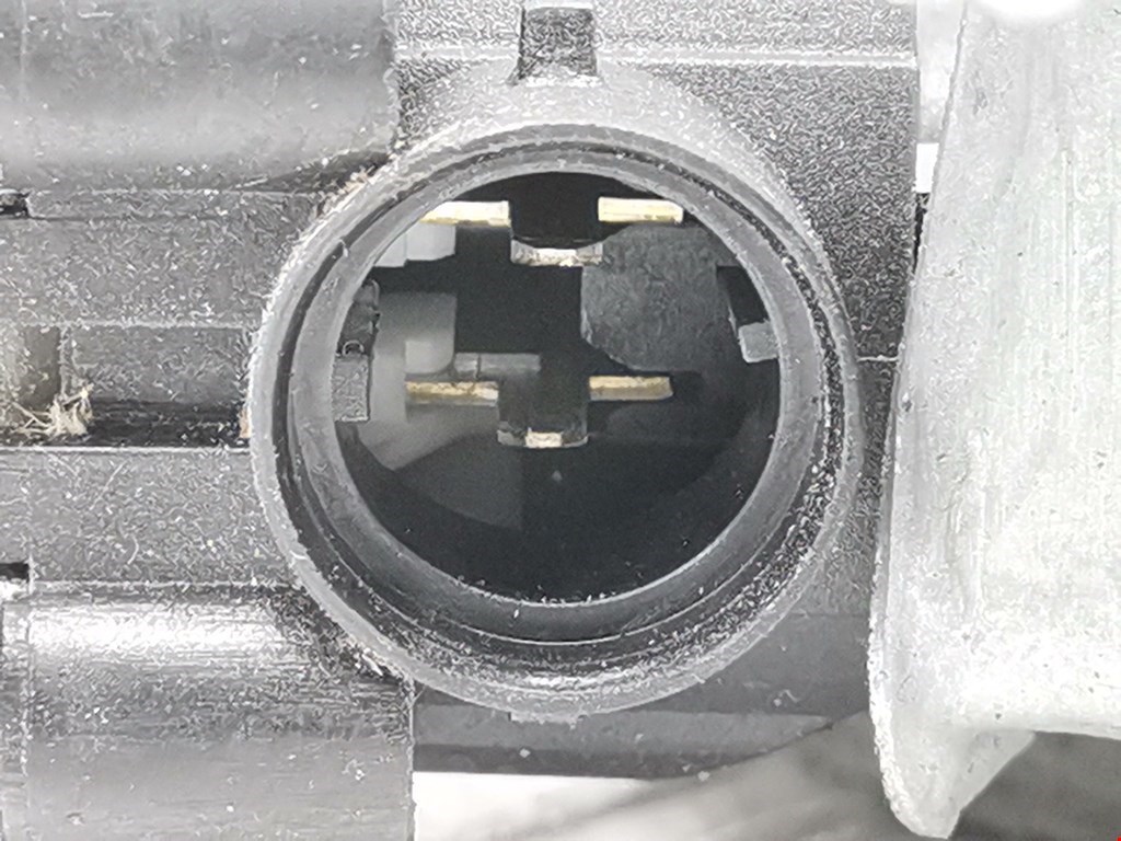 Стеклоподъемник задний правый NISSAN Almera Tino 2000-2006