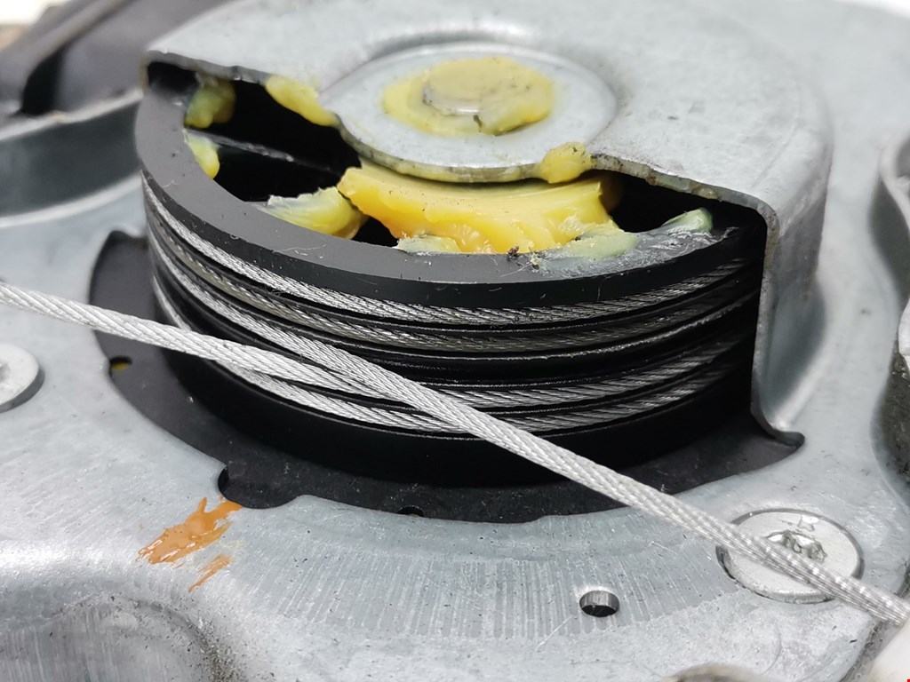 Стеклоподъемник задний правый NISSAN Almera Tino 2000-2006