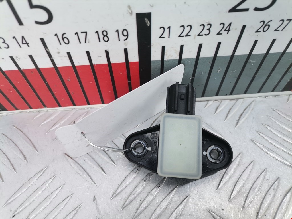 Датчик AIR BAG (подушек безопасности) VOLKSWAGEN Passat B7 2011-2015