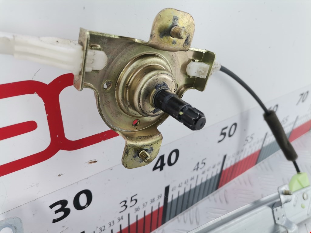 Стеклоподъемник задний правый DAEWOO Kalos 2002-2006