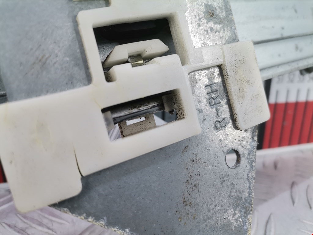 Стеклоподъемник задний правый DAEWOO Kalos 2002-2006