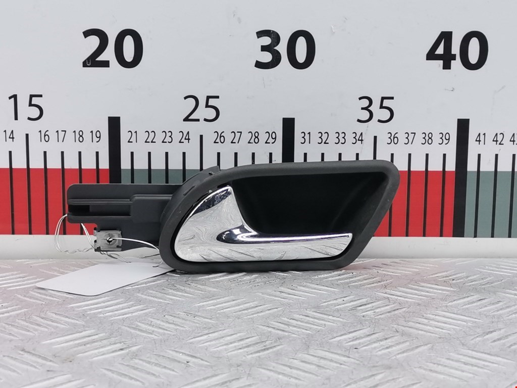 Ручка дверная задняя внутренняя левая VOLKSWAGEN Golf V 2003-2009