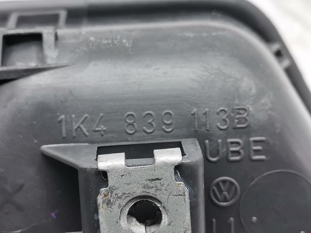 Ручка дверная задняя внутренняя левая VOLKSWAGEN Golf V 2003-2009