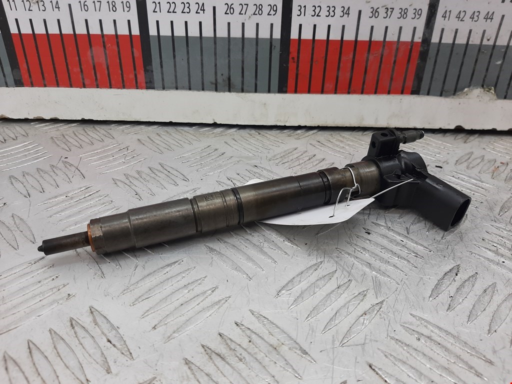 Форсунка дизельная электрическая VOLKSWAGEN Passat B6 2005-2011