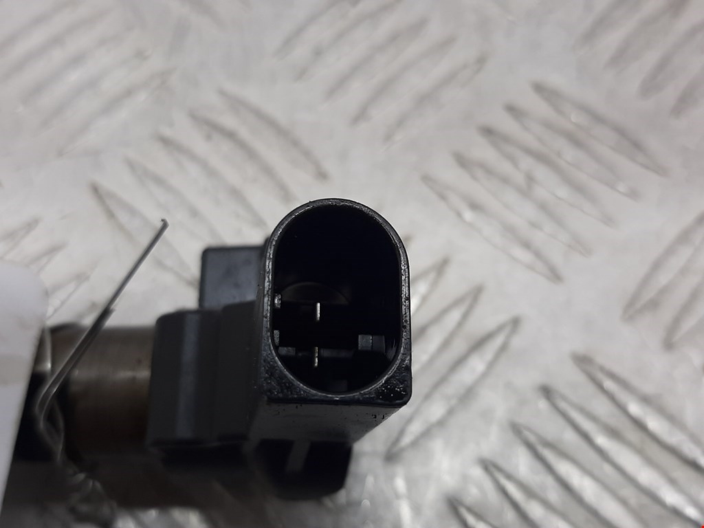 Форсунка дизельная электрическая VOLKSWAGEN Passat B6 2005-2011