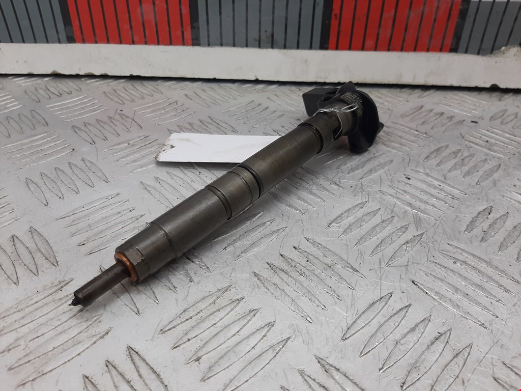 Форсунка дизельная электрическая VOLKSWAGEN Passat B6 2005-2011