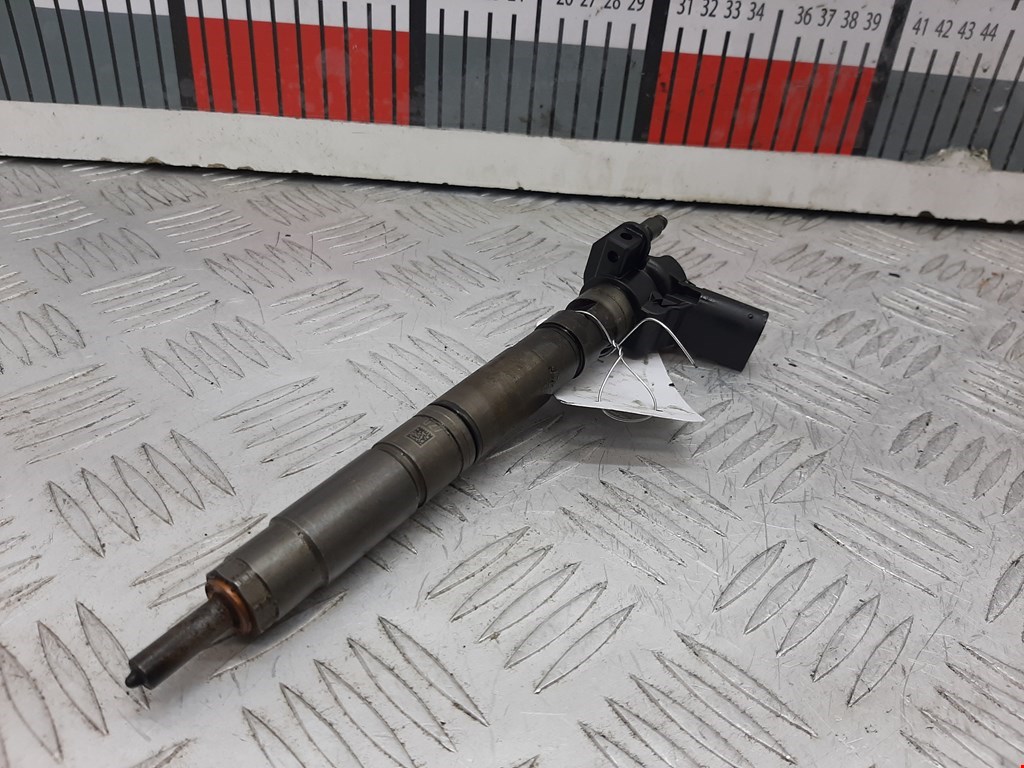 Форсунка дизельная электрическая VOLKSWAGEN Passat B6 2005-2011