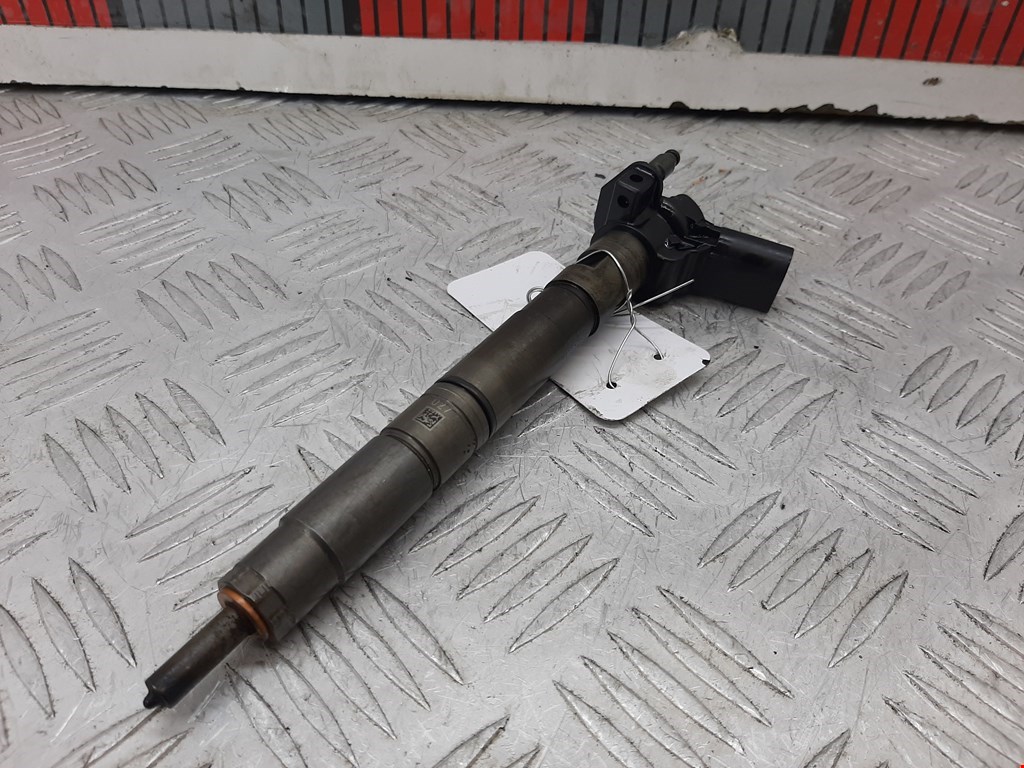 Форсунка дизельная электрическая VOLKSWAGEN Passat B6 2005-2011