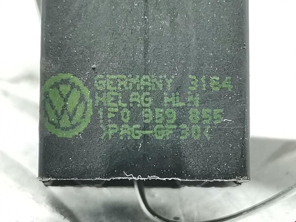 Кнопка стеклоподъемника VOLKSWAGEN Golf V 2003-2009