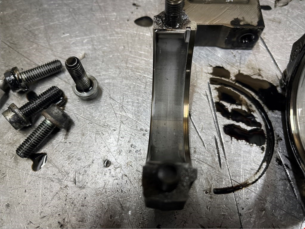 Блок цилиндров AUDI A4 B7 2004-2007