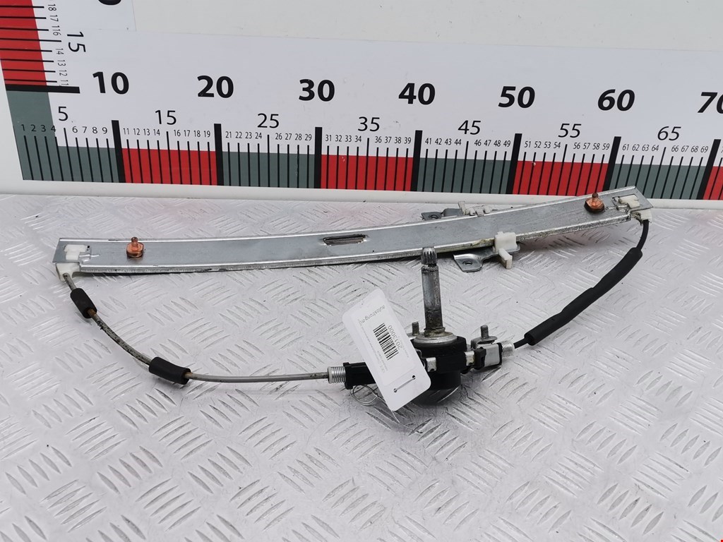 Стеклоподъемник механический двери передней правой Mazda Premacy (1999-2017)