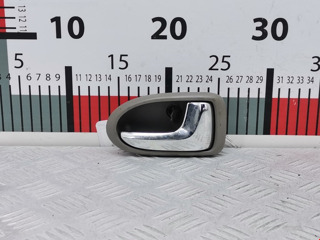 Ручка дверная передняя внутренняя правая MAZDA Premacy CP 1999-2004