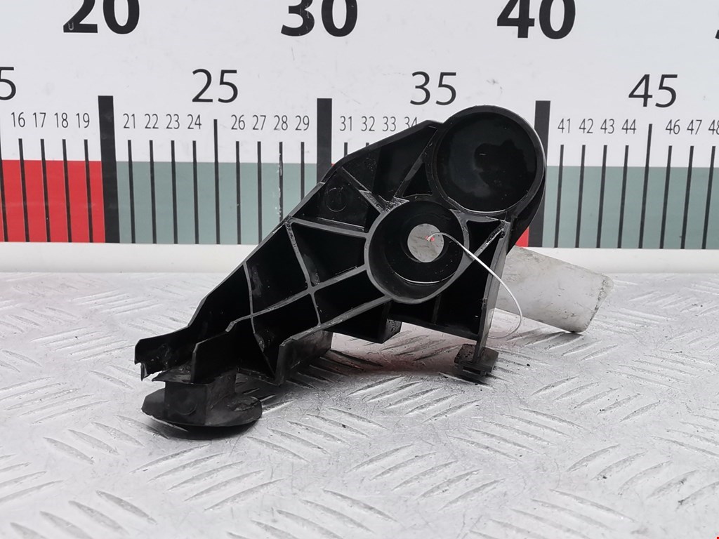 Кронштейн (крепление) крыла переднего левого BMW 3-Series (E46) (1998-2007)