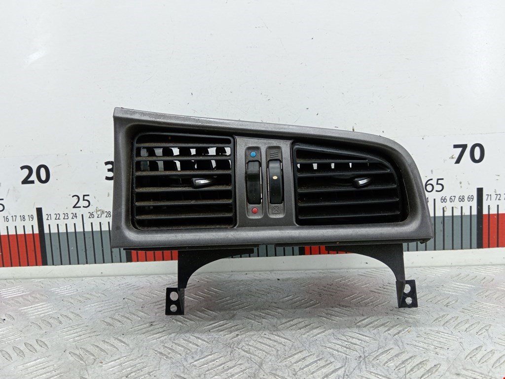 Дефлектор воздушный NISSAN Primera P11 1996-2002