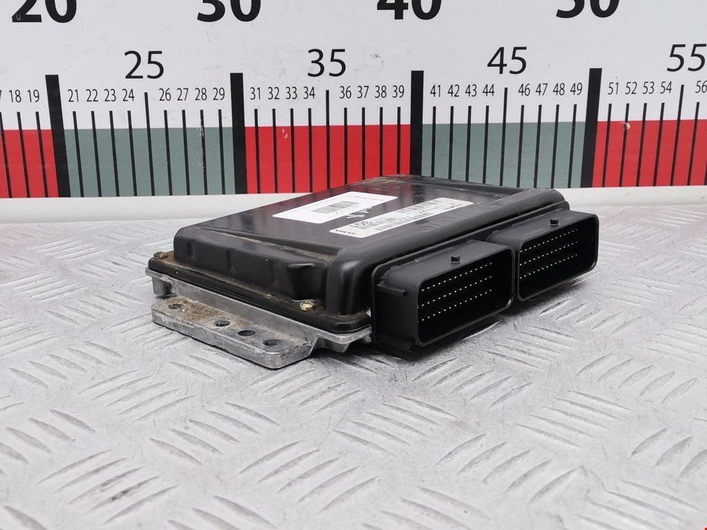 Блок управления двигателя (ЭБУ) VOLVO V40 I 1995-2004