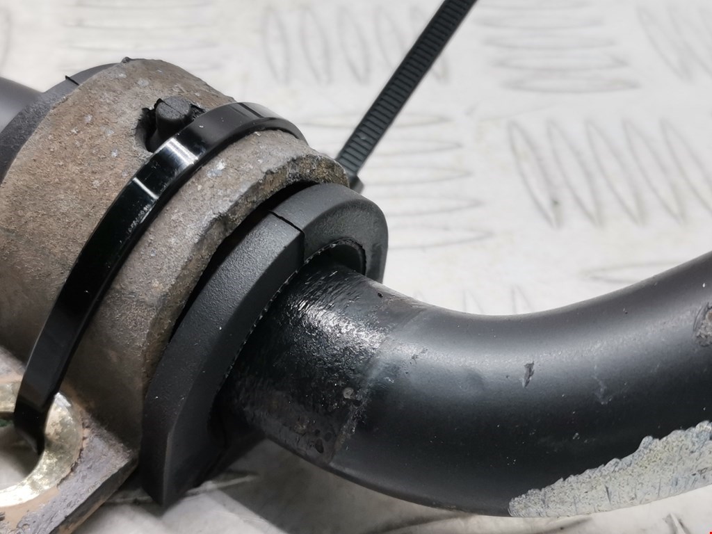 Стабилизатор передний (поперечной устойчивости подвески) MITSUBISHI Carisma 1995-1999