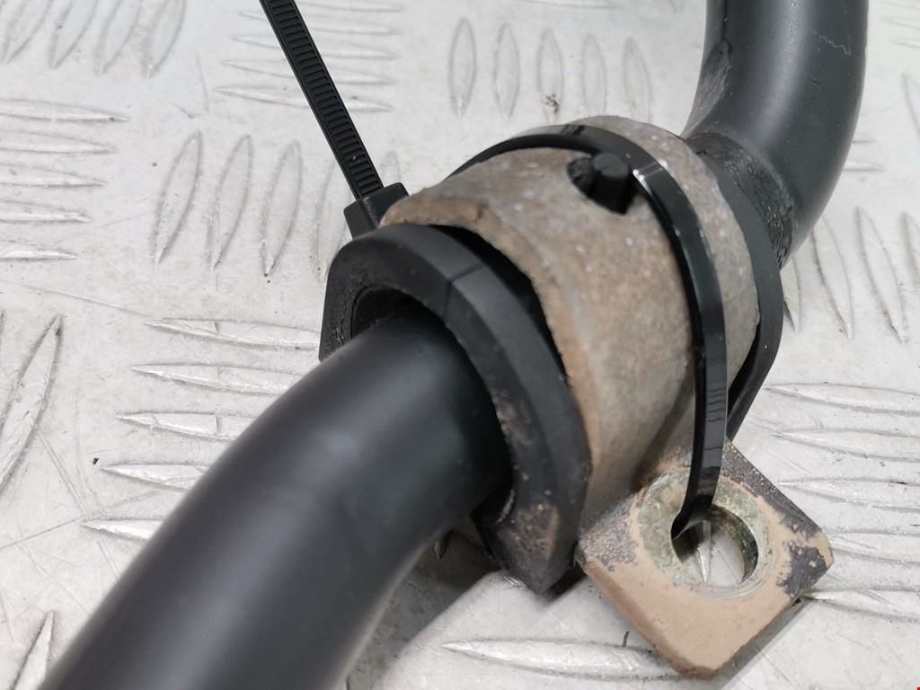 Стабилизатор передний (поперечной устойчивости подвески) MITSUBISHI Carisma 1995-1999