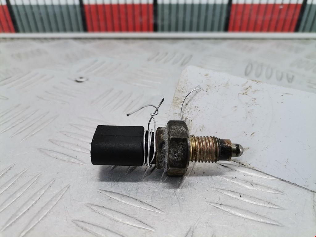 Датчик включения заднего хода VOLKSWAGEN Bora 1998-2005