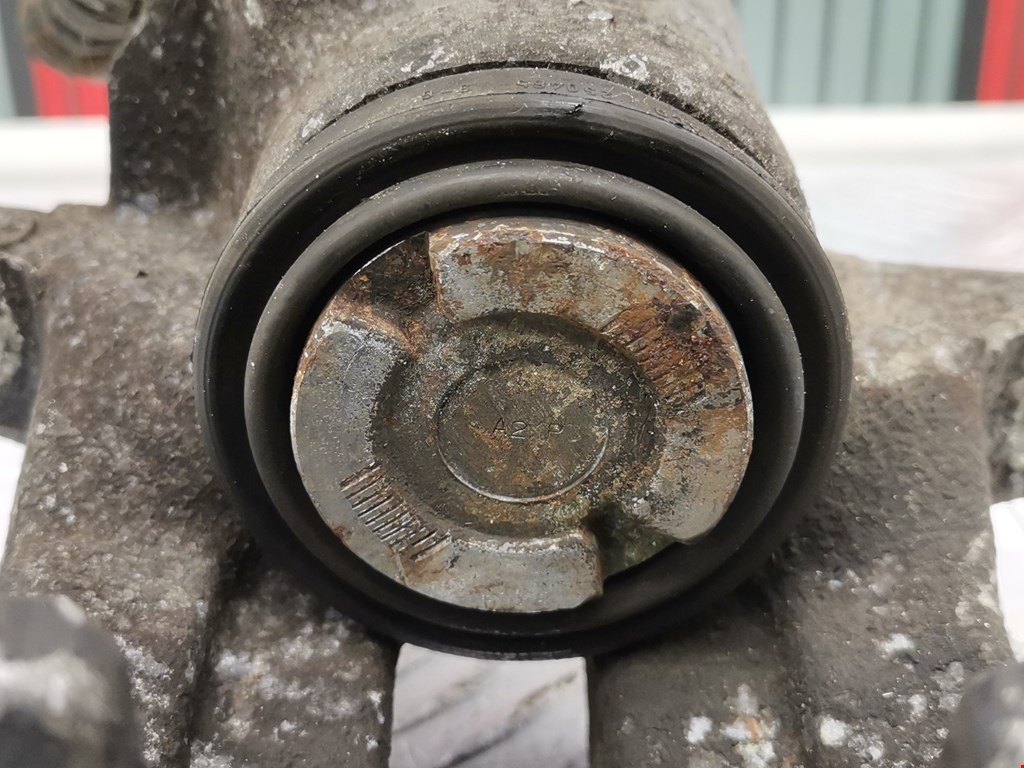 Суппорт задний правый AUDI A4 B6 2001-2005