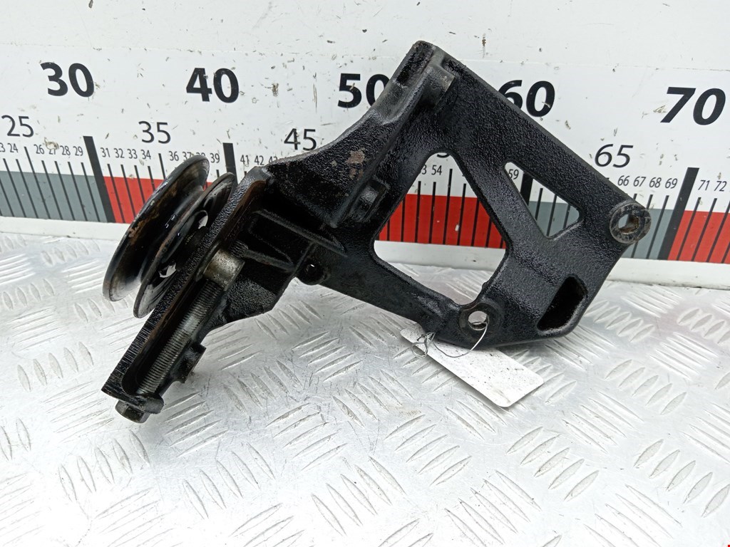 Кронштейн кондиционера MITSUBISHI Pajero IV 2006-2022