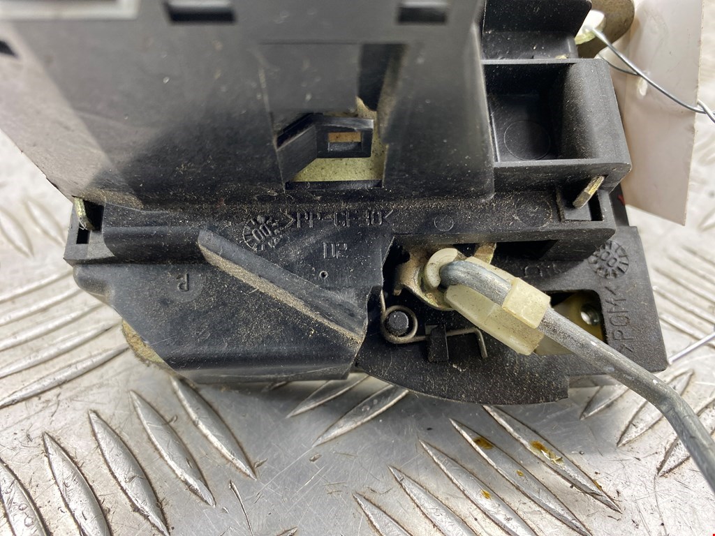 Замок двери задней правой RENAULT Scenic I 1996-2003