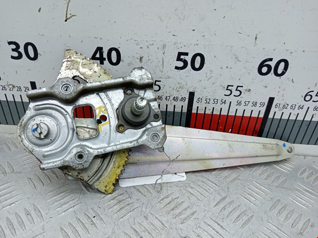 Стеклоподъемник задний левый MITSUBISHI L200 KB 2006-2015