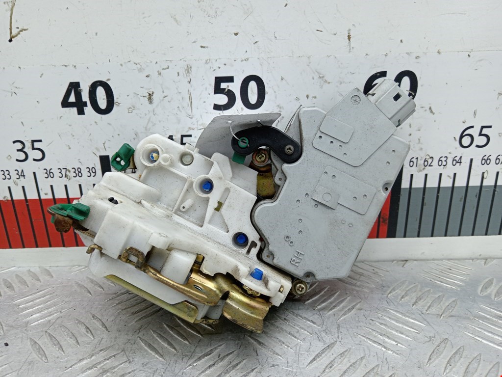 Замок двери передней правой NISSAN Primera P11 1996-2002