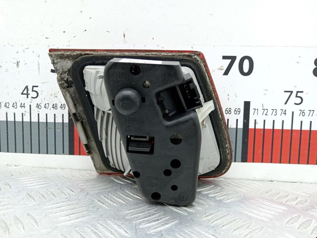 Фонарь задний внутренний правый BMW 3er E46 1998-2006