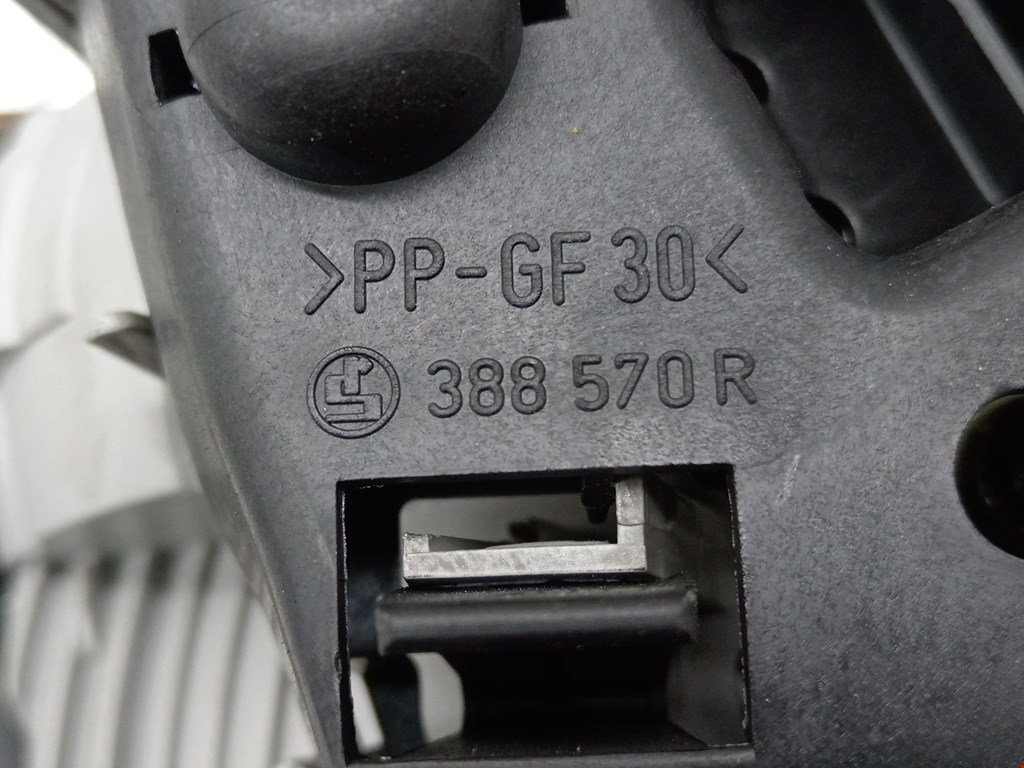 Фонарь задний внутренний правый BMW 3er E46 1998-2006