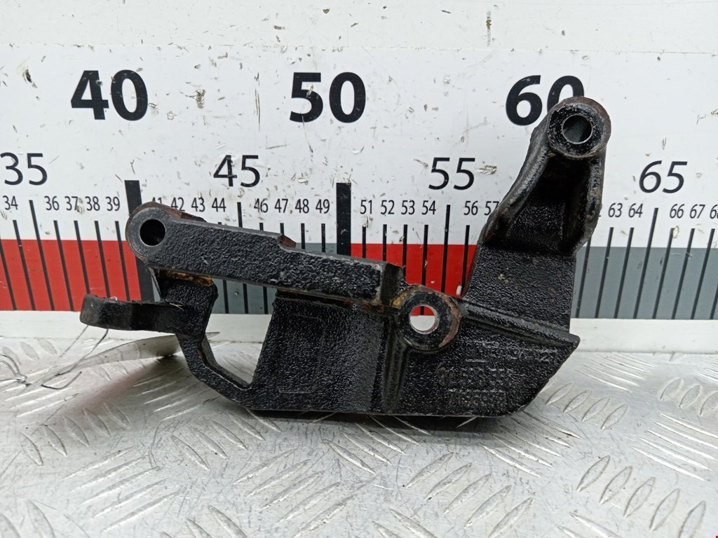Кронштейн (крепление лапа) двигателя Opel Zafira A (1999-2006)