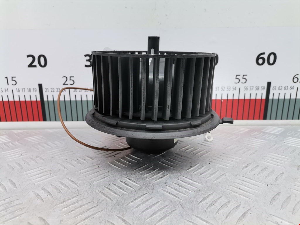 Моторчик (мотор) отопителя салона SEAT Ibiza 1993-2002