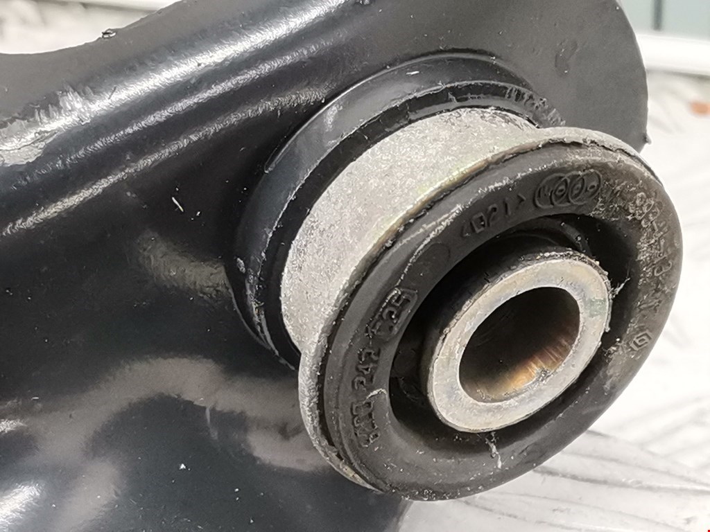 Рычаг передний левый RENAULT Megane II 2002-2009