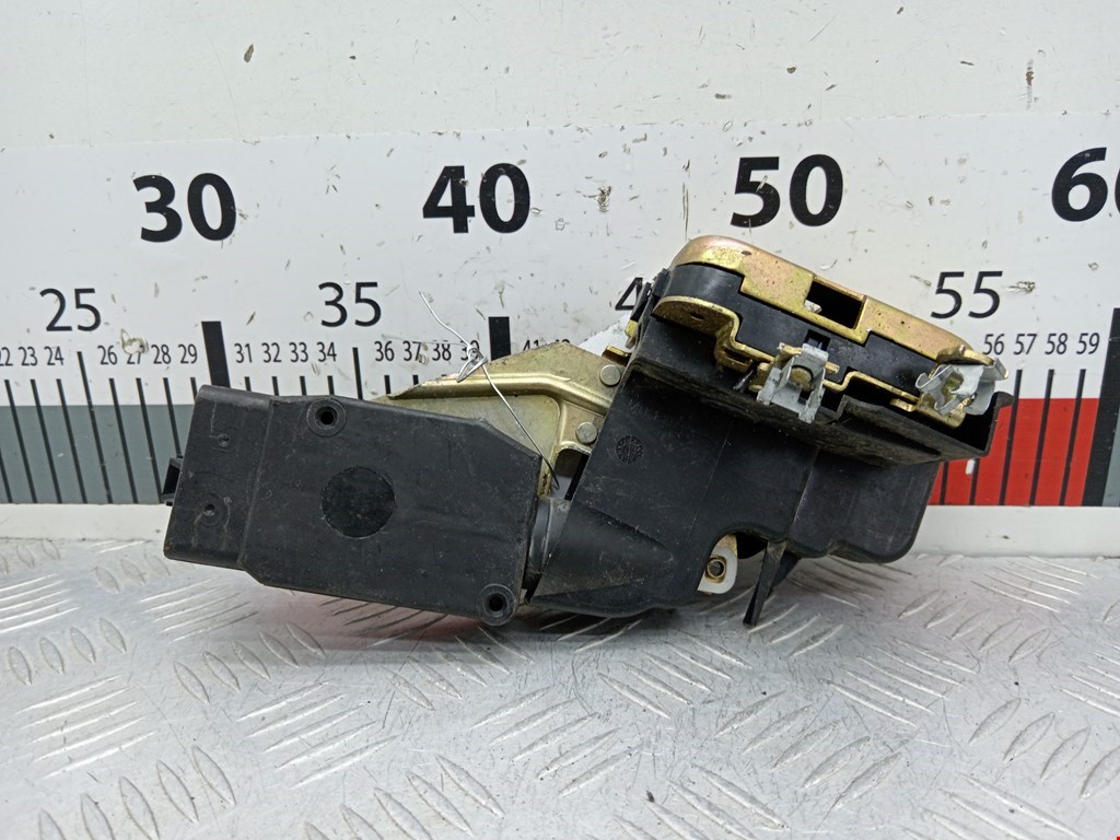 Замок двери передней правой MITSUBISHI Space Star 1999-2006