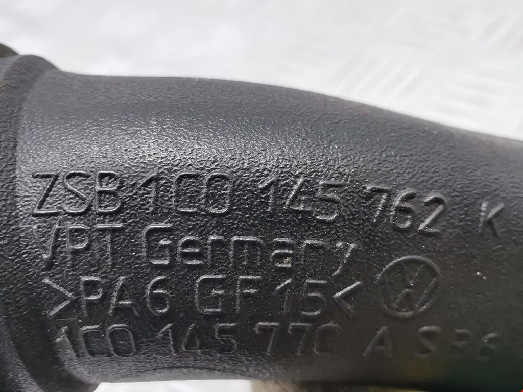 Патрубок интеркулера VOLKSWAGEN Beetle A4 1998-2010