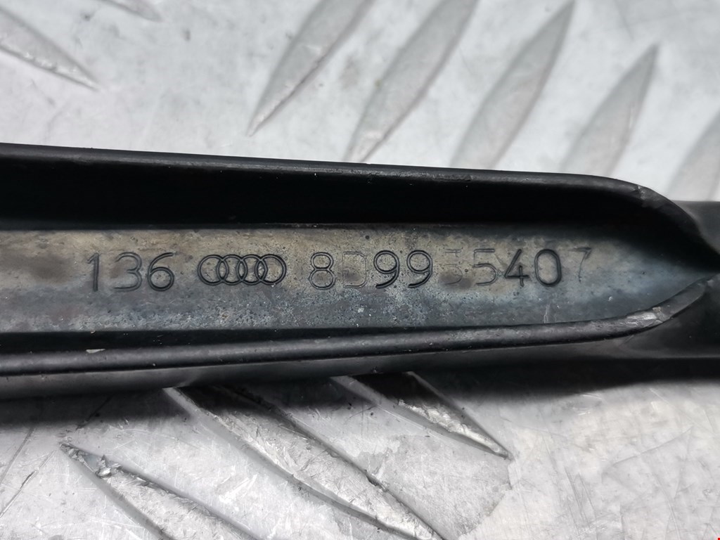 Поводок дворника задний (заднего) AUDI A4 B5 1995-2001