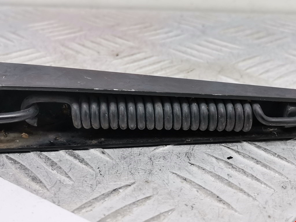 Поводок дворников передний левый/ правый VOLKSWAGEN Caddy II 1995-2004