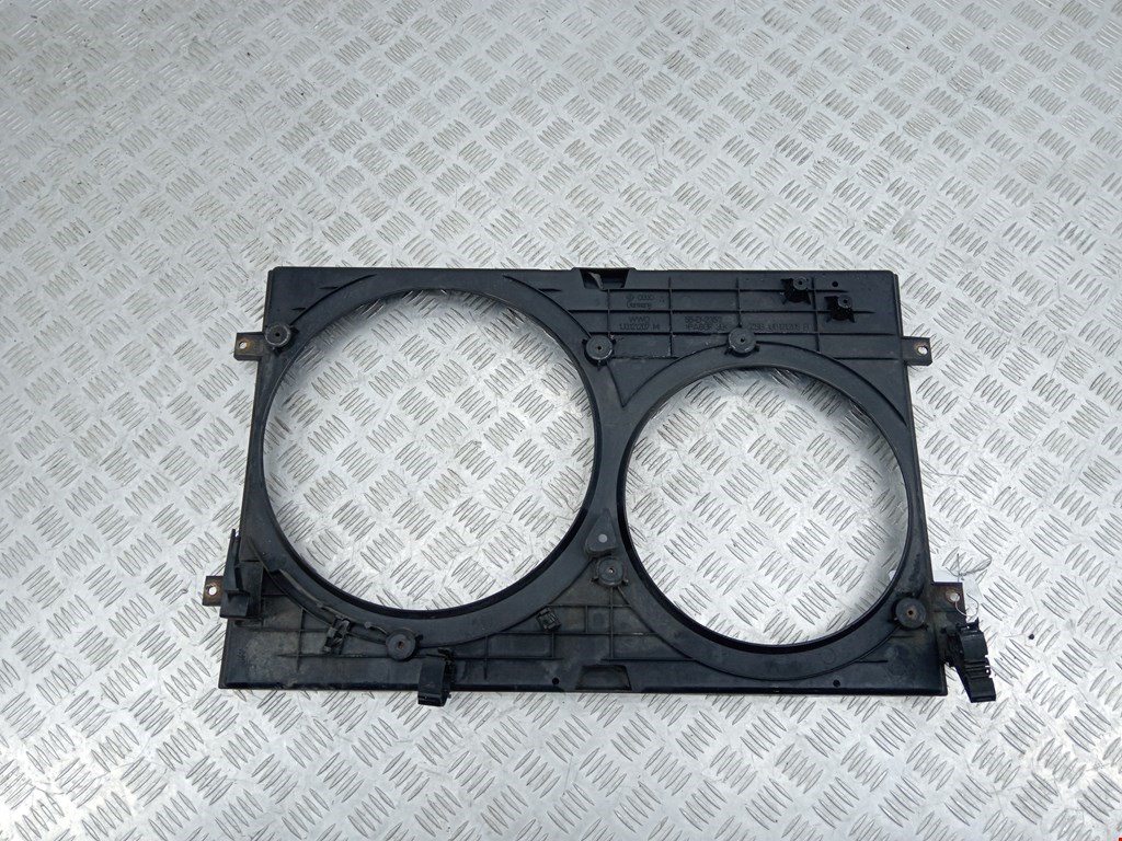 Диффузор (кожух) вентилятора VOLKSWAGEN Golf IV 1997-2003