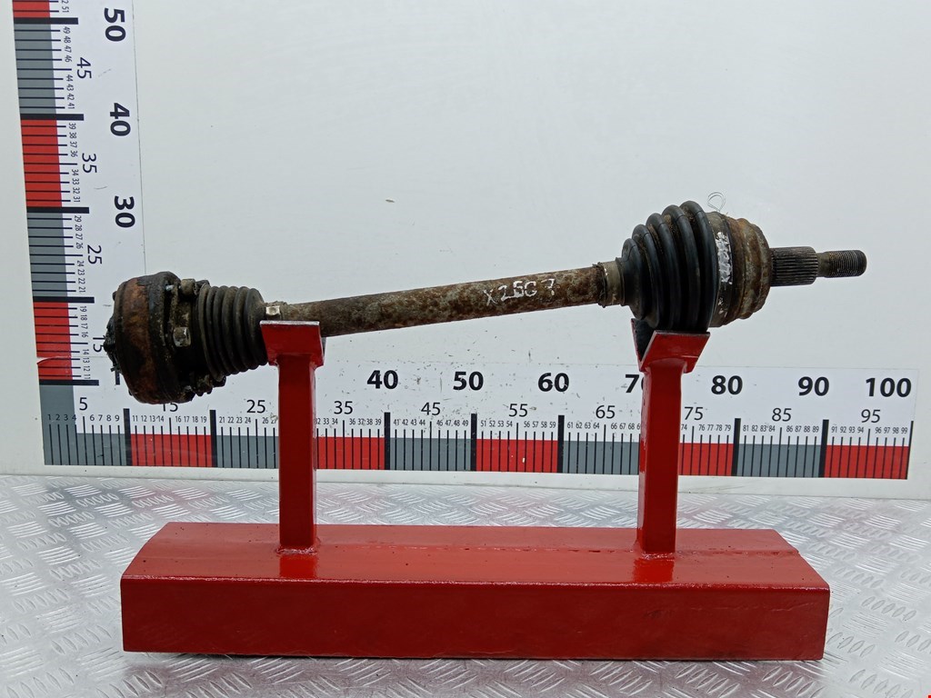 Полуось (привод, приводной вал) передняя левая SEAT Toledo 1998-2004